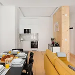 Ab10 Modern With Ac And Balcony *