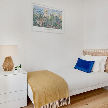 Ab10 Modern Apartment