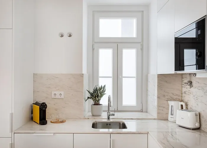 Ab10 Modern With Ac And Balcony *