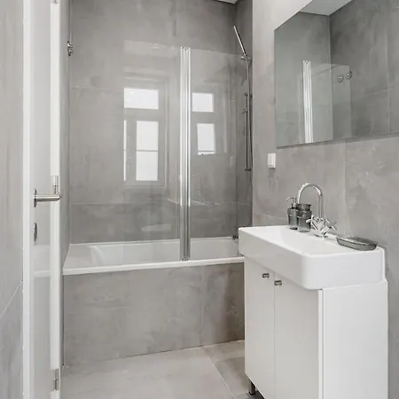 Ab10 Modern With Ac And Balcony * Lisboa